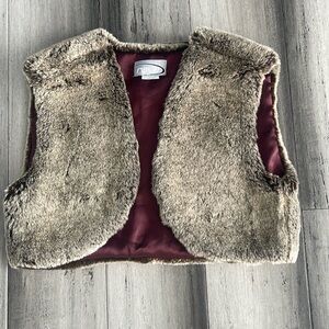 RAVE Faux Fur Short Vest Girls  S/M